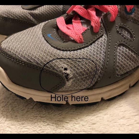 Nike Revolution 2 Women’s Tennis Shoes - Picture 3 of 4